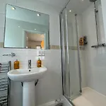 Spacious 3Bd Flat Close To Tube - Fulham!