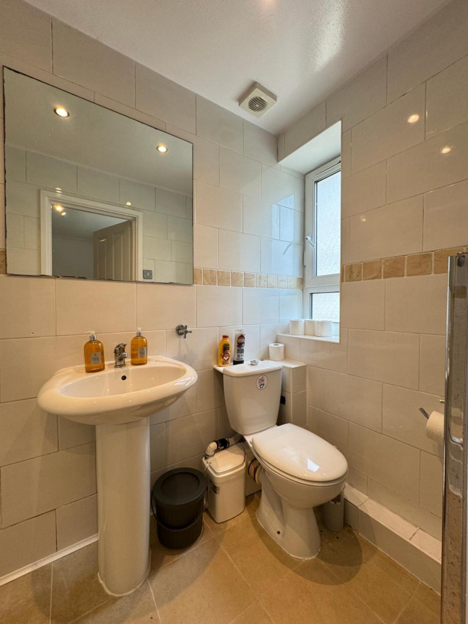 Spacious 3bd Flat Close To Tube - Fulham! Apartment *