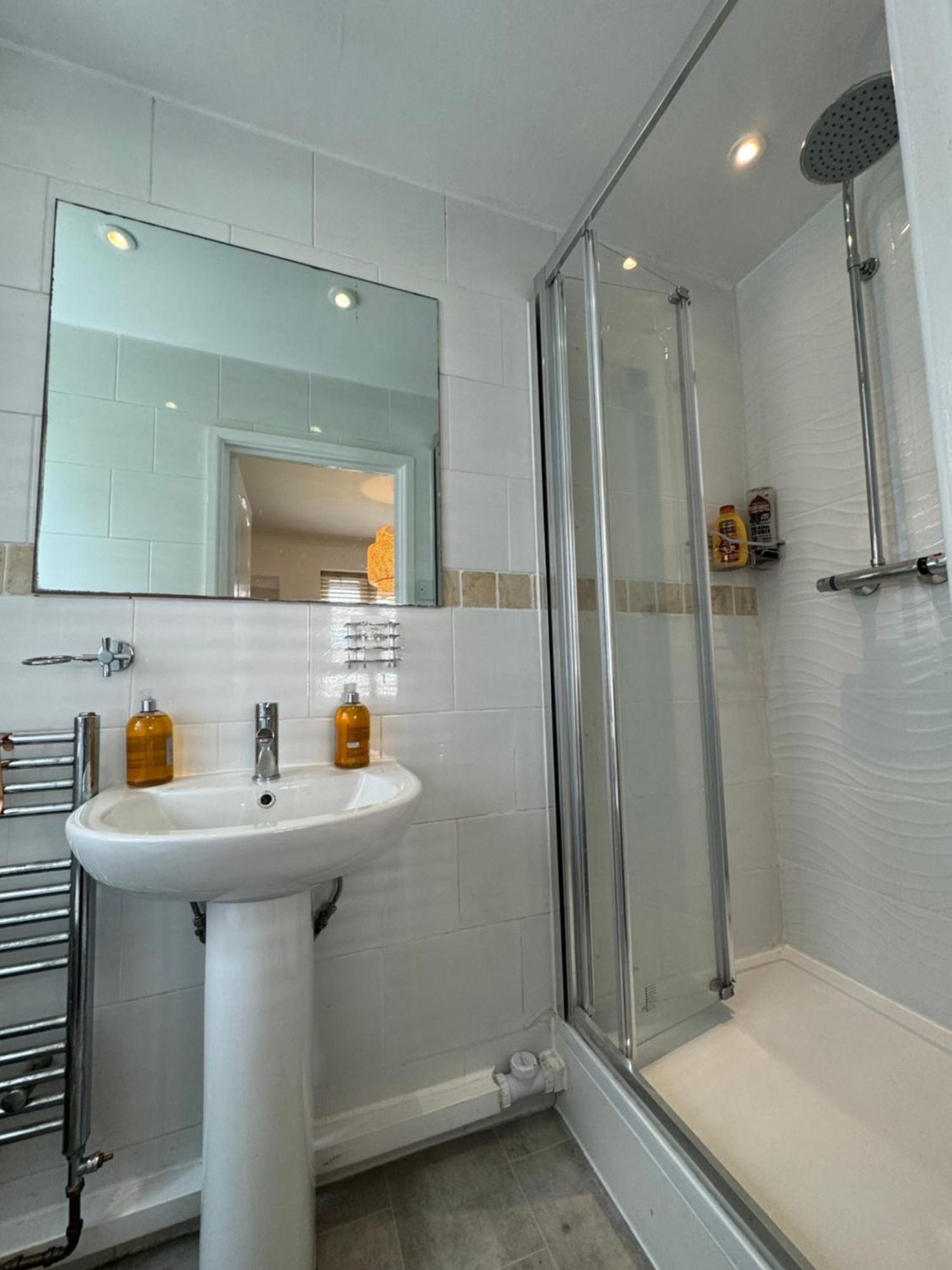 Spacious 3bd Flat Close To Tube - Fulham! Apartment *
